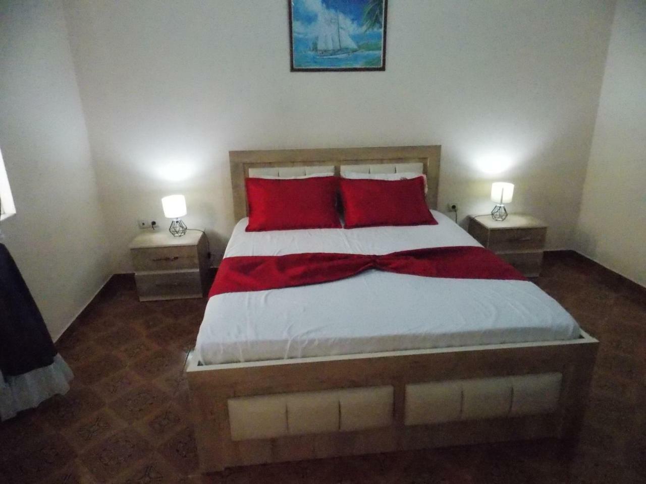 Apartment Dejvi Saranda Dış mekan fotoğraf