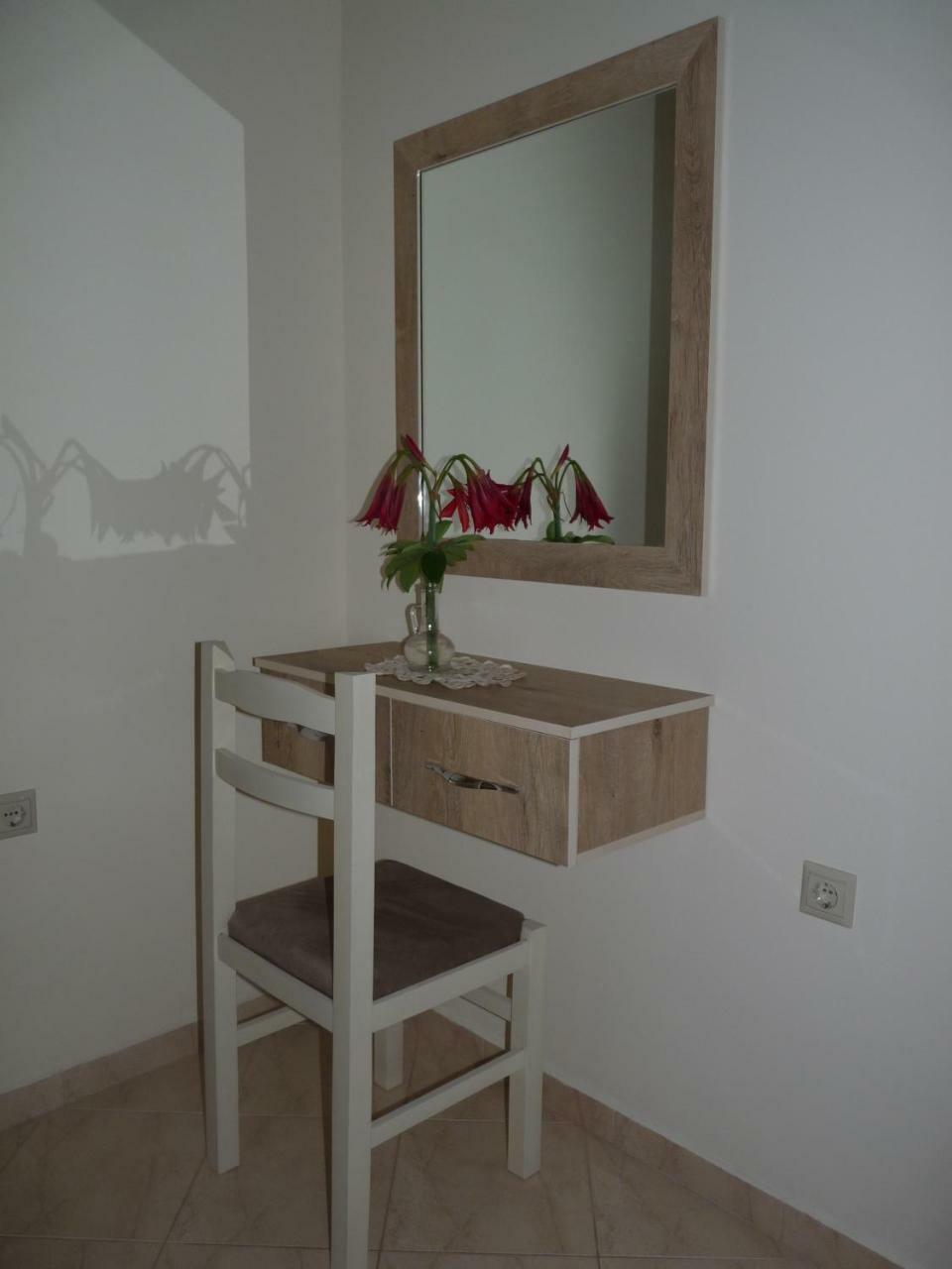 Apartment Dejvi Saranda Dış mekan fotoğraf